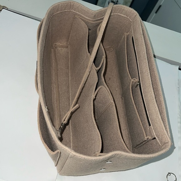 GG Supreme Monogram Flora Web Large Ophidia Red Leather Tote w/Pouch and Divider - Picture 15 of 16